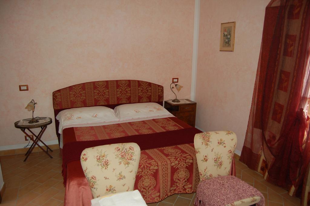 Agriturismo "Le Rondinelle" Valiano Kamer foto