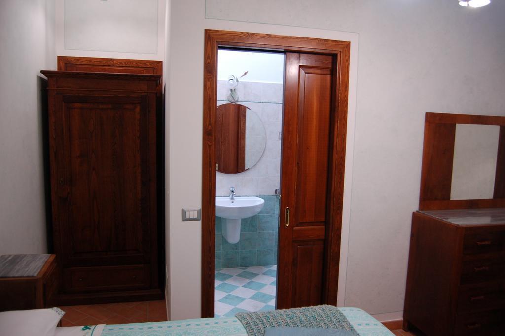 Agriturismo "Le Rondinelle" Valiano Kamer foto