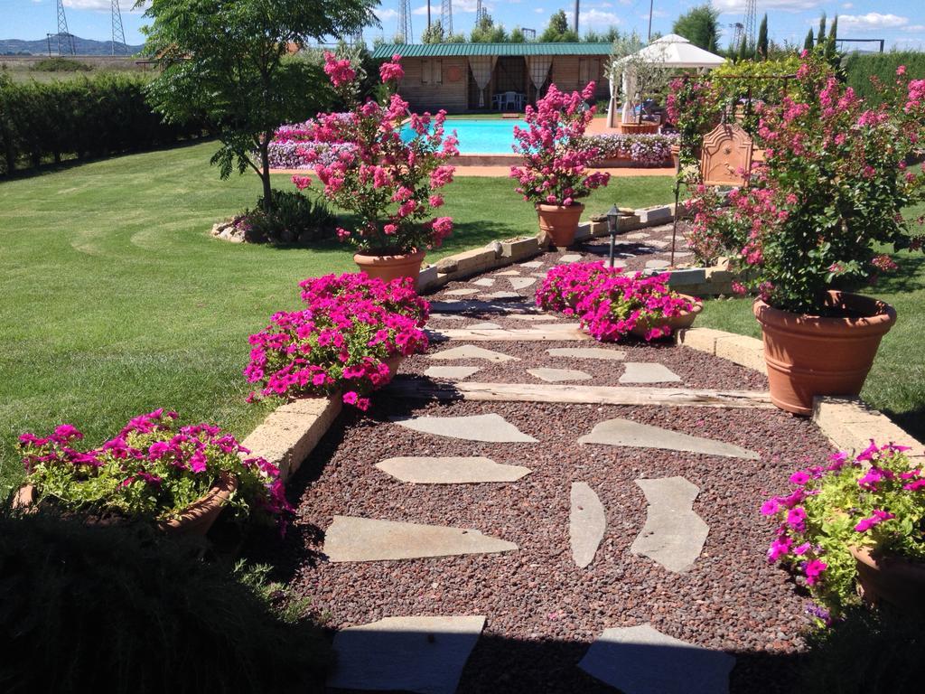 Agriturismo "Le Rondinelle" Valiano Buitenkant foto