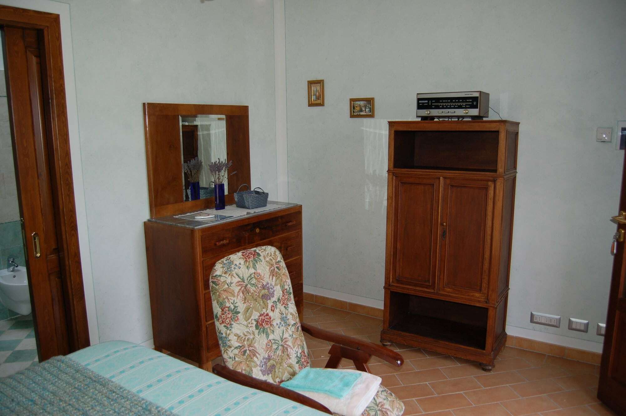 Agriturismo "Le Rondinelle" Valiano Buitenkant foto